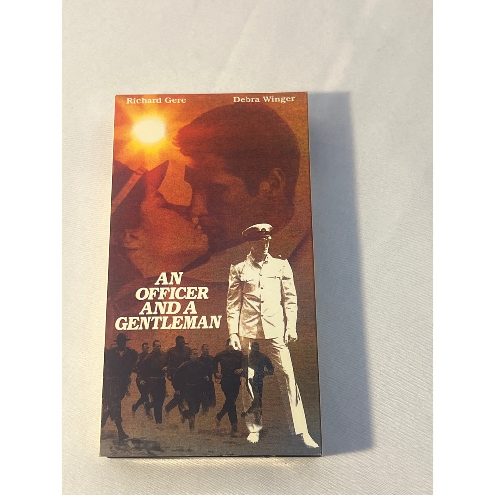 An Officer and a Gentleman VHS Movie Richard Gere Debra Winger‎ Paramount 1982